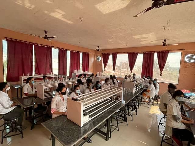 Maitri_College_Of_Dentistry_and_Research_Centre,_Durg
